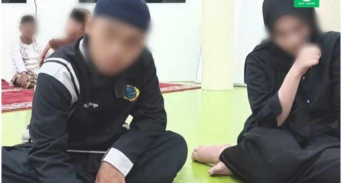 Heboh, Digrebek Warga Seorang Marbot Ketahuan ‘Kuhup’ Pacar di Kamar Masjid, Eh Si Cowok Emank Hobby Begituan!