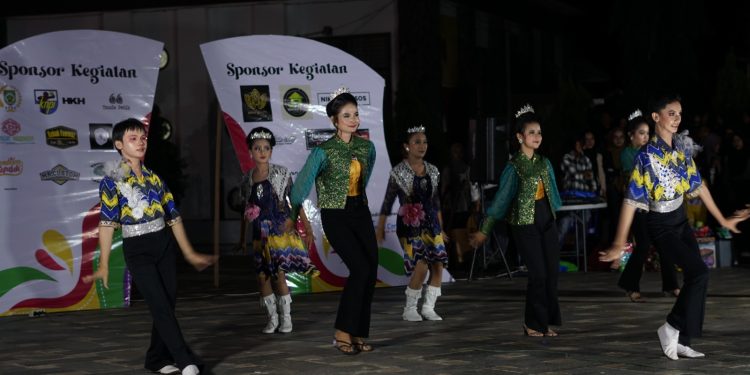 Ratusan Pemuda Penuhi Taman Sanggam, Saksikan Pentas Seni Pelajar