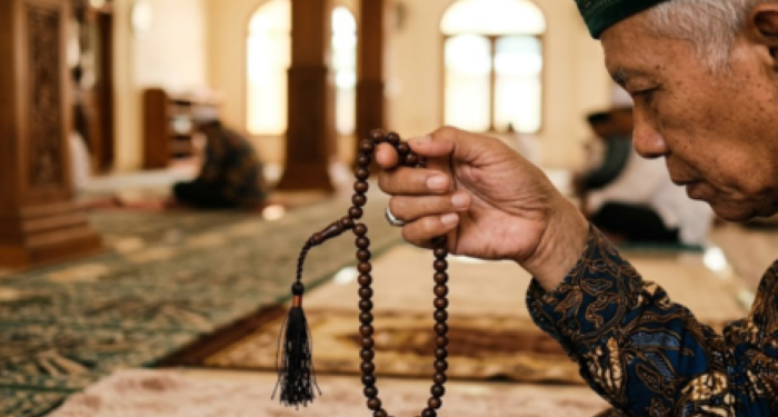 Bacalah Zikir Ini 100X Saban Hari, Agar Terhindar dari Kemiskinan dan Teman Sepinya Kuburan Kelak